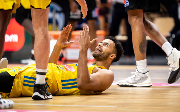 振东的对决 振东的对决