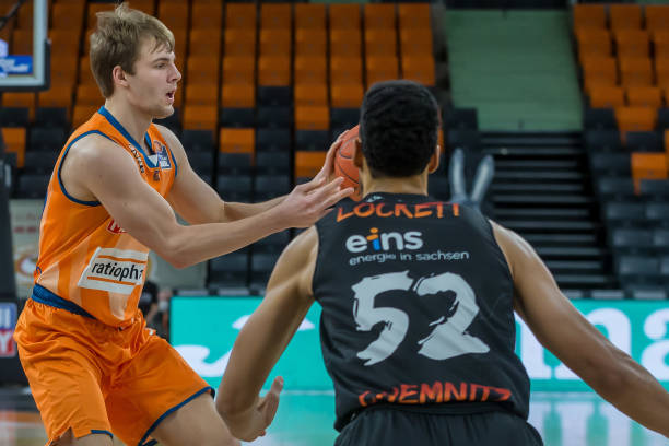 了浓墨重彩 了浓墨重彩